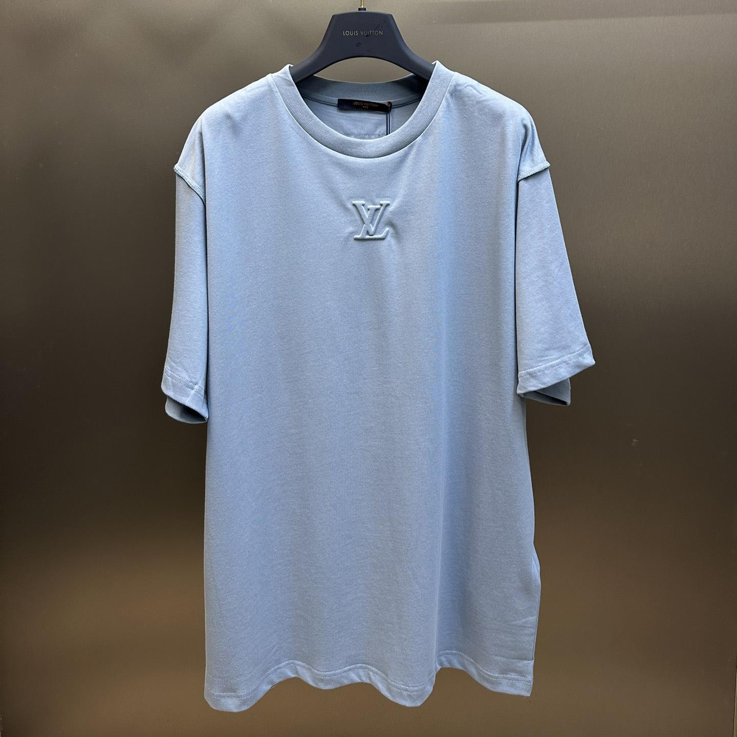 Louis Vuitton Embossed LV T-Shirt      - everydesigner