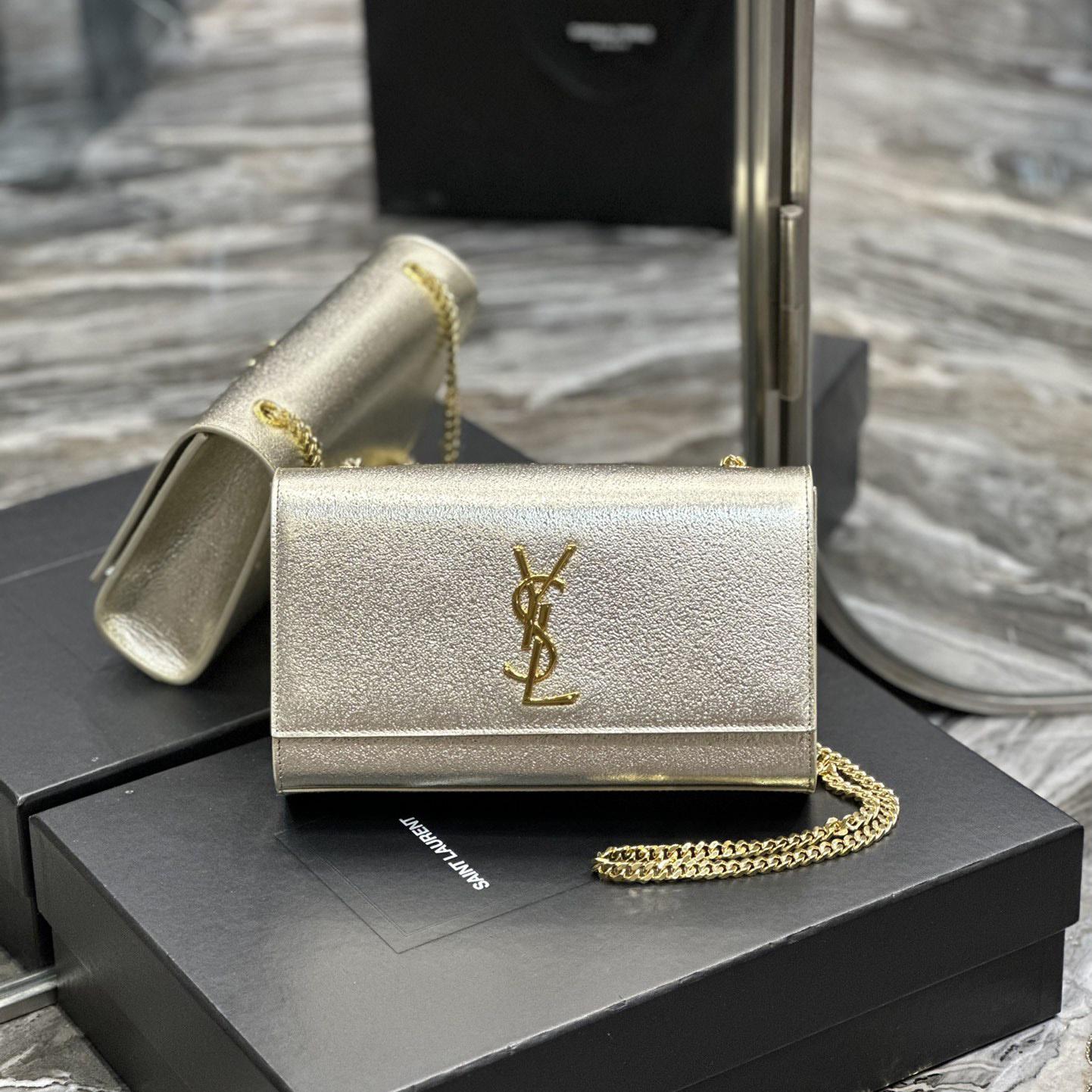 Saint Laurent Kate Medium In Grain De Poudre Embossed Leather  (24x14.5x5cm)  - everydesigner