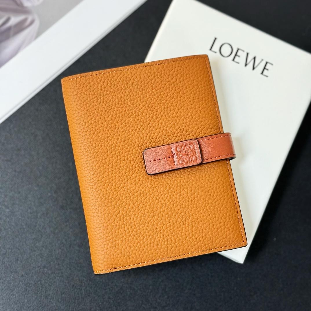 Loewe Medium Vertical Grained-Leather Wallet(14×11cm) - everydesigner