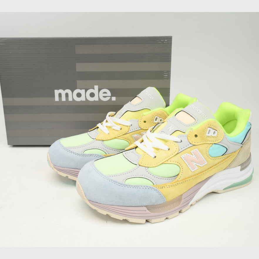 New Balance 992 Yellow Green Powder Sneakers      M992AB - everydesigner