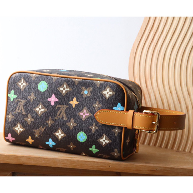 Louis Vuitton Locker Dopp Kit    M47069 - everydesigner