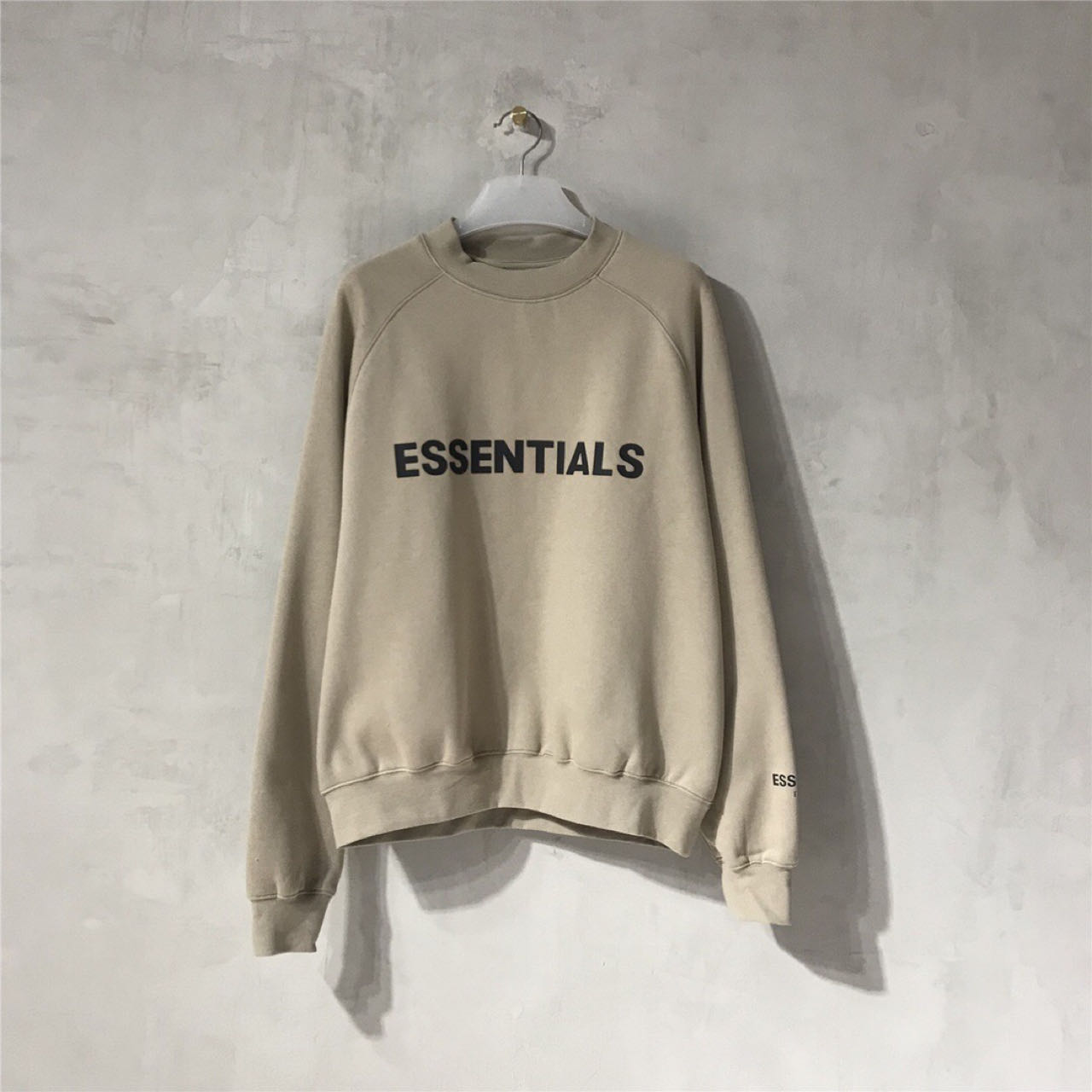 Fear Of God Essentials Crewneck Applique Logo - everydesigner