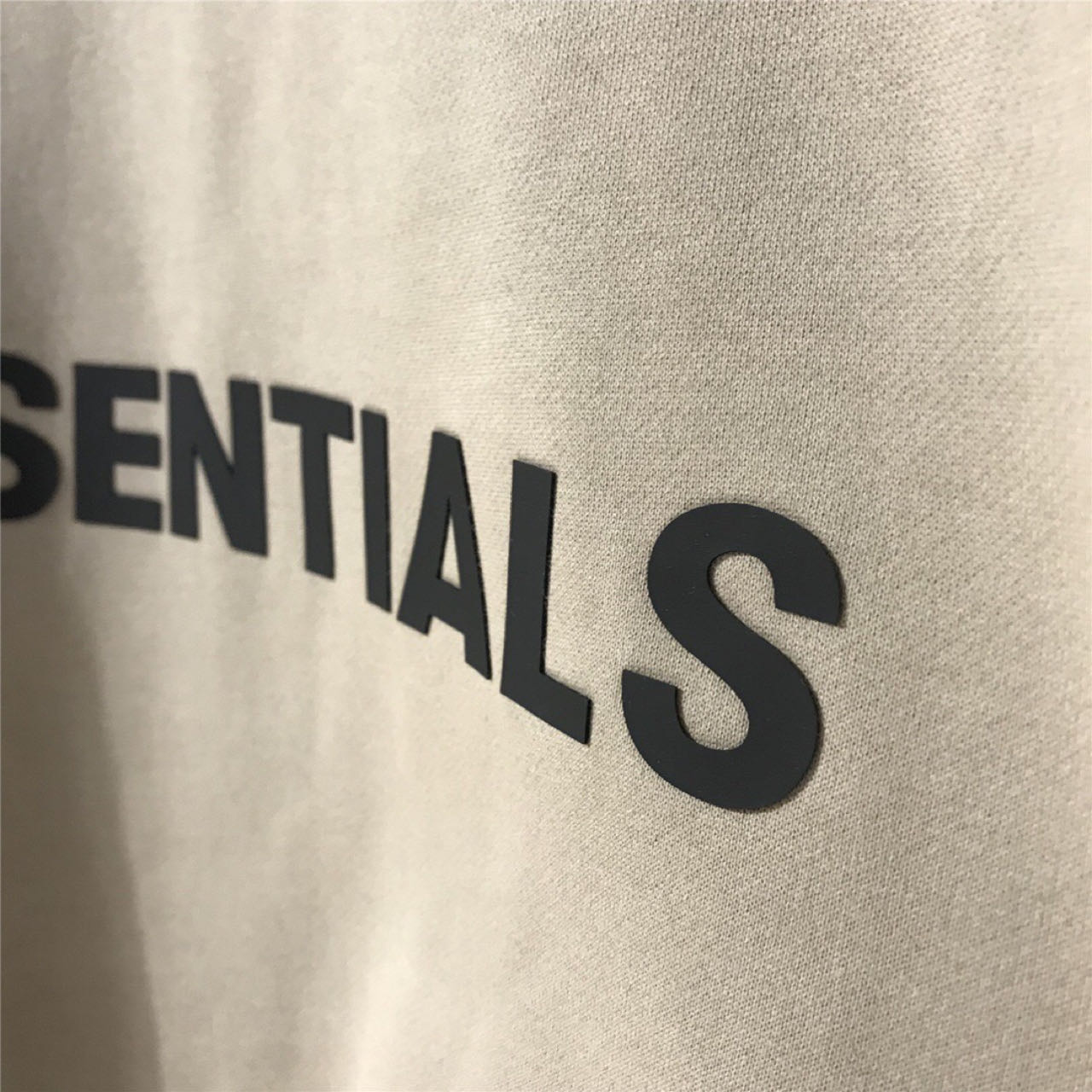 Fear Of God Essentials Crewneck Applique Logo - everydesigner