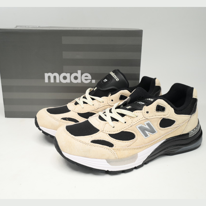 New Balance 992 Beige Black Sneakers      M992NB  - everydesigner