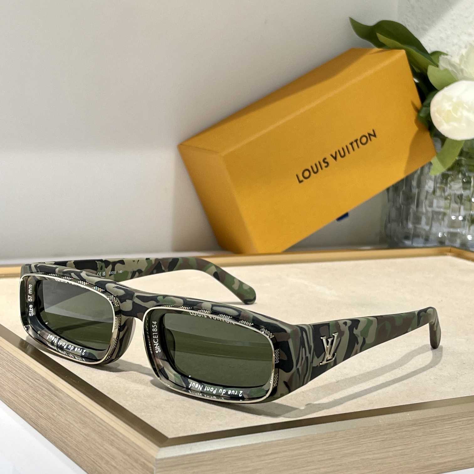 Louis Vuitton LV Super Vision Low Square Sunglasses     Z2397W - everydesigner