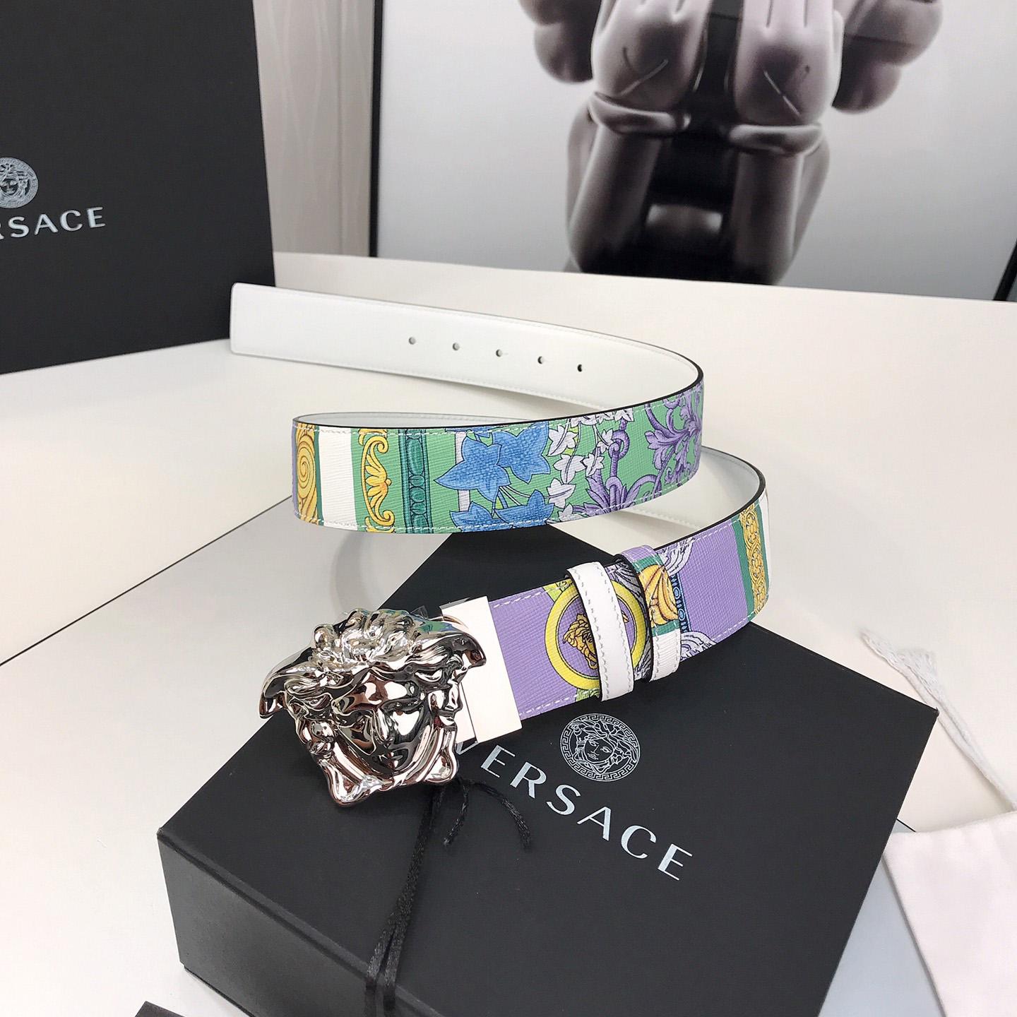 Versace Reversible Barocco Medusa Leather Belt   40mm - everydesigner