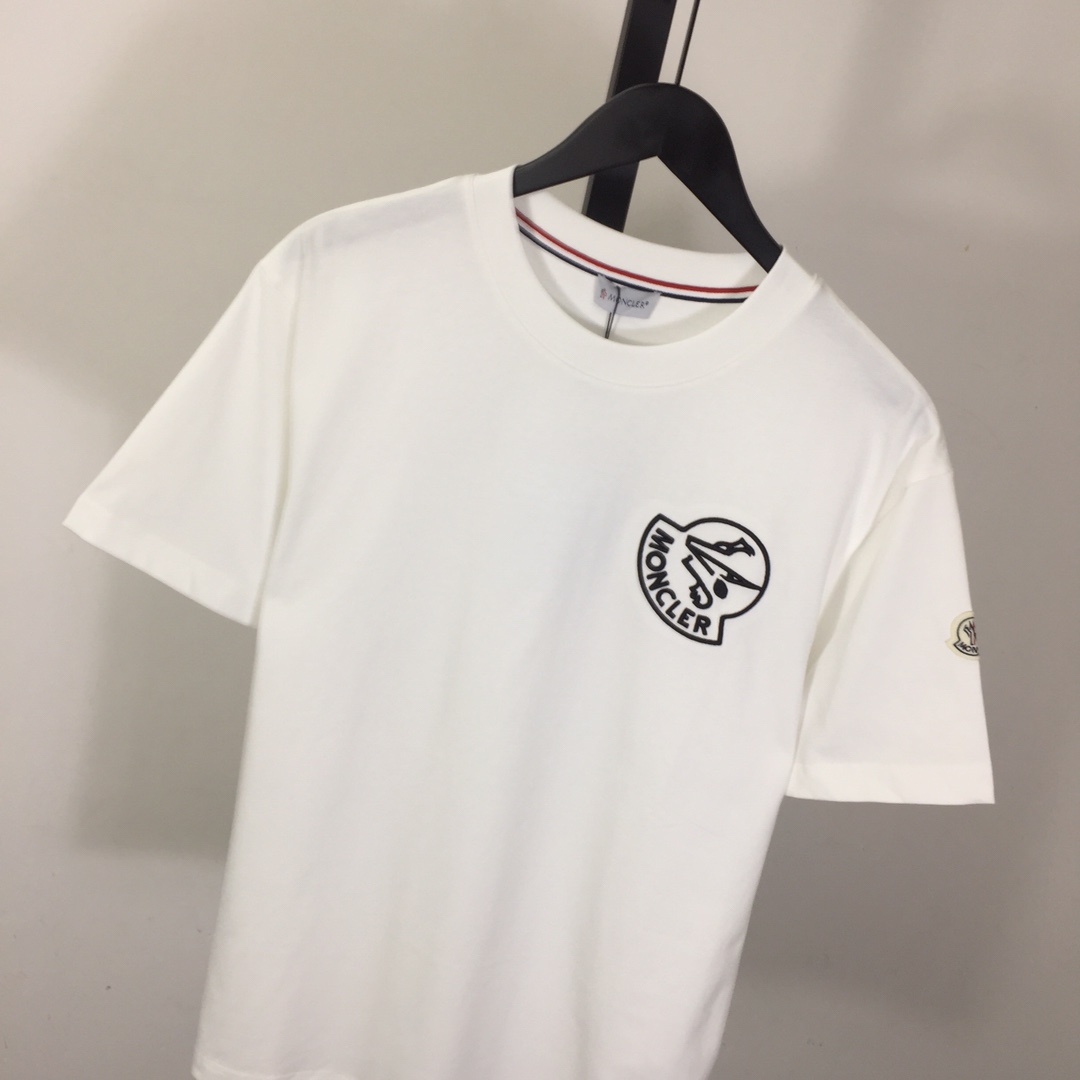 Moncler Cotton T-shirt - everydesigner