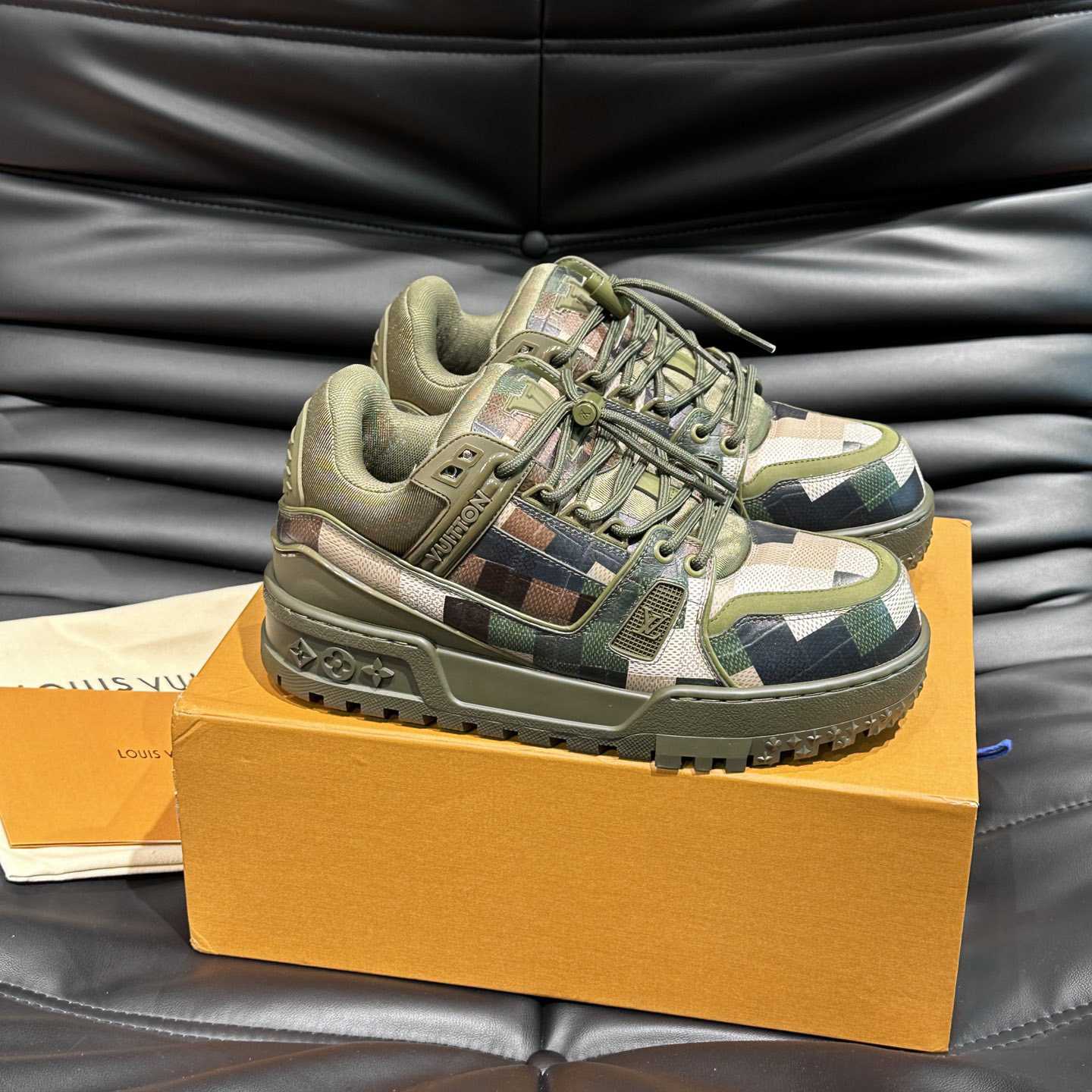 Louis Vuitton LV Trainer Maxi Sneaker   1ACNCZ - everydesigner