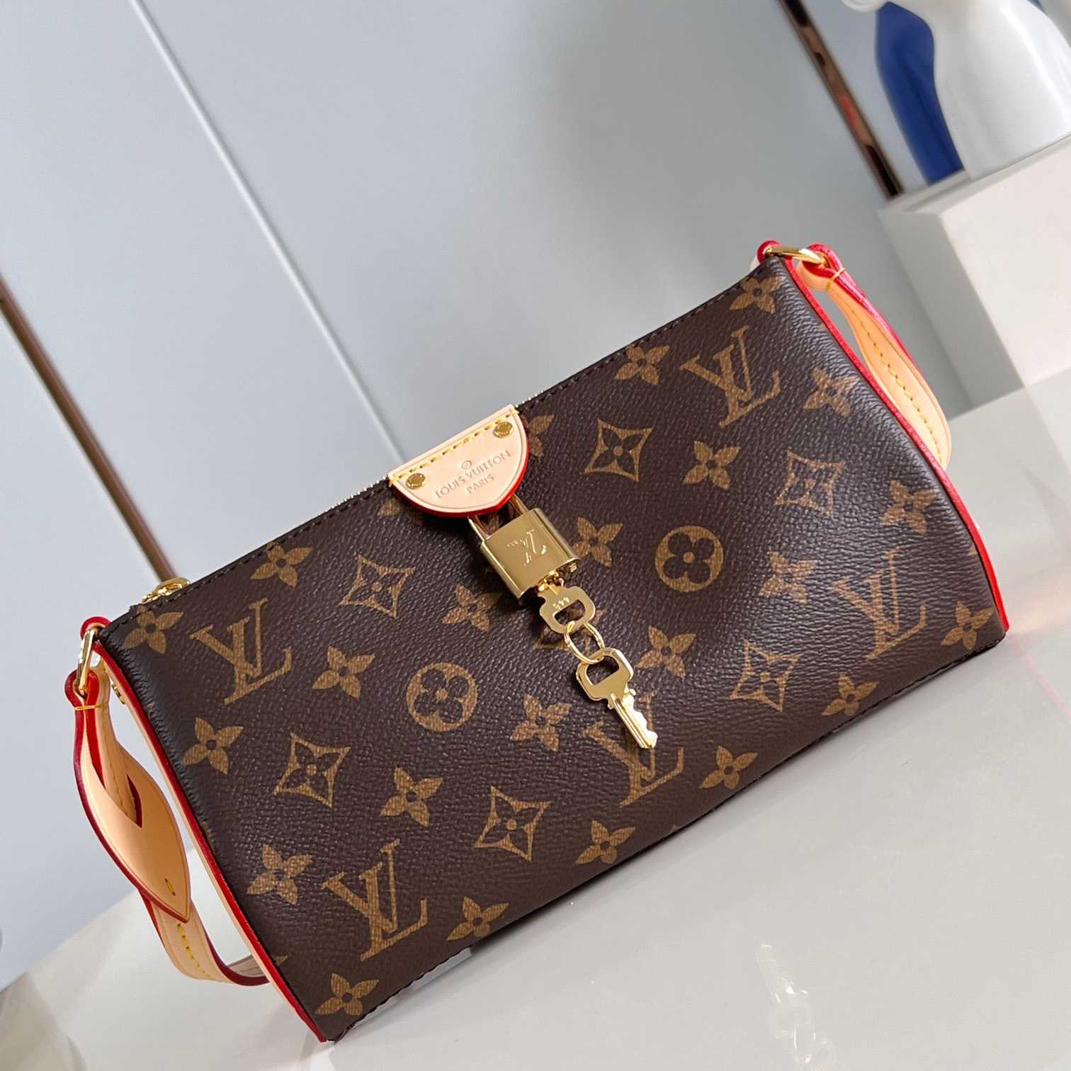 Louis Vuitton Pochette Tirette   M47123 - everydesigner