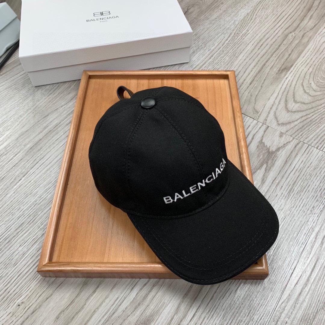 Balenciaga Embroidered-logo Six-panel Cap - everydesigner