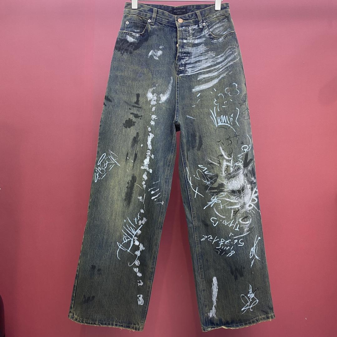 Balenciaga  Graffiti Baggy Jeans - everydesigner