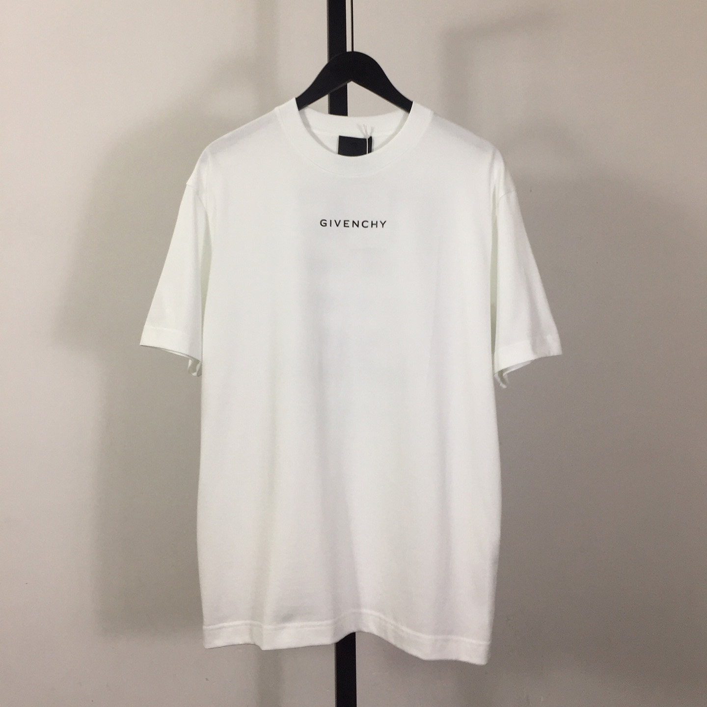 Givenchy Logo T-Shirt - everydesigner