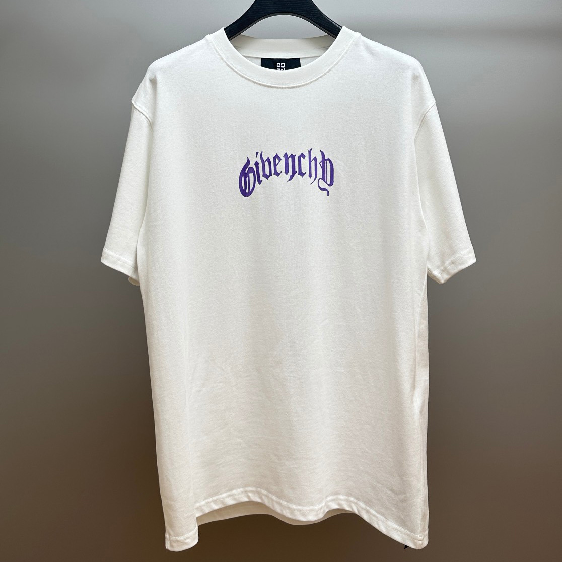 Givenchy Boxy Fit T-shirt In Cotton With Reflective Artwork - everydesigner