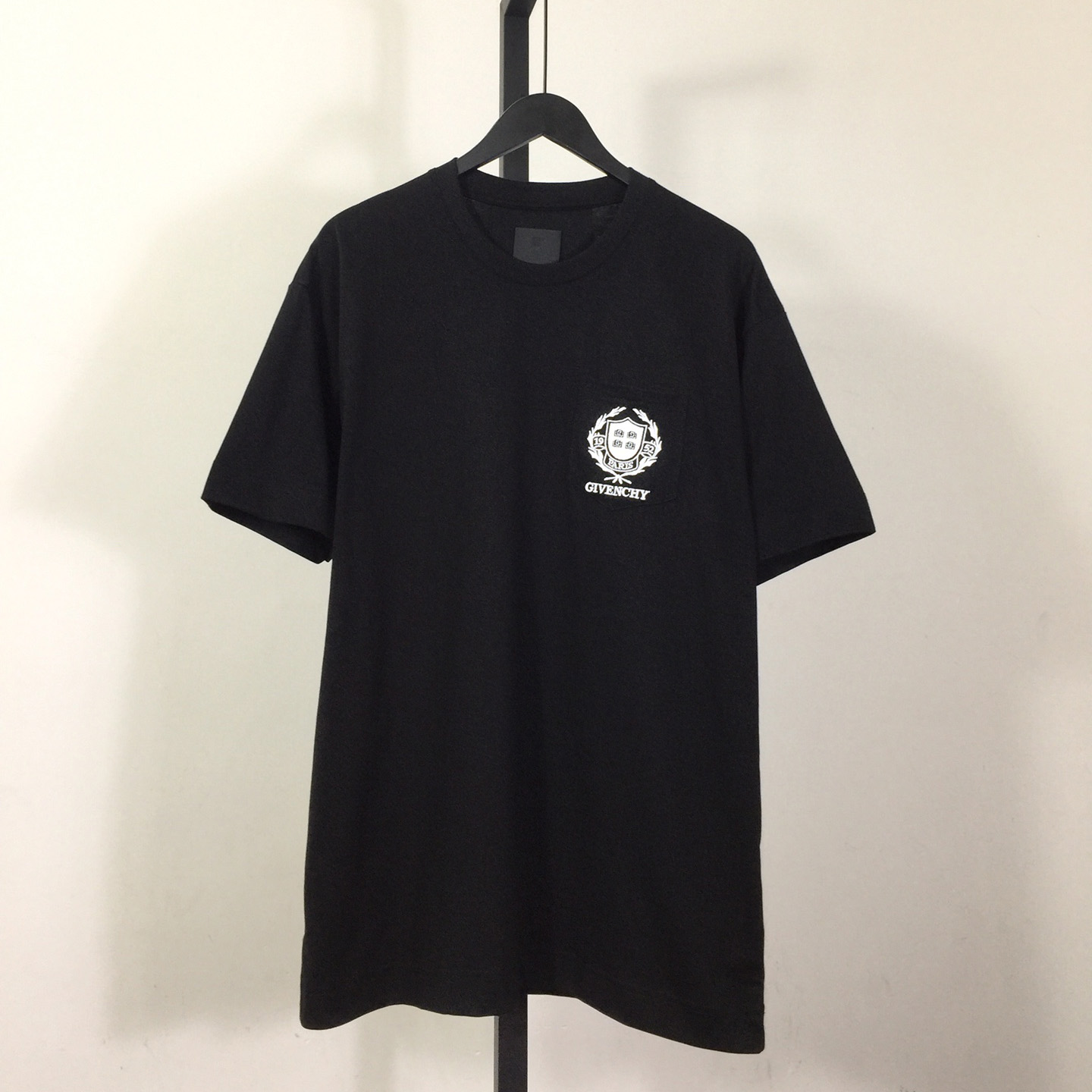 Givenchy Crest T-shirt In Cotton - everydesigner