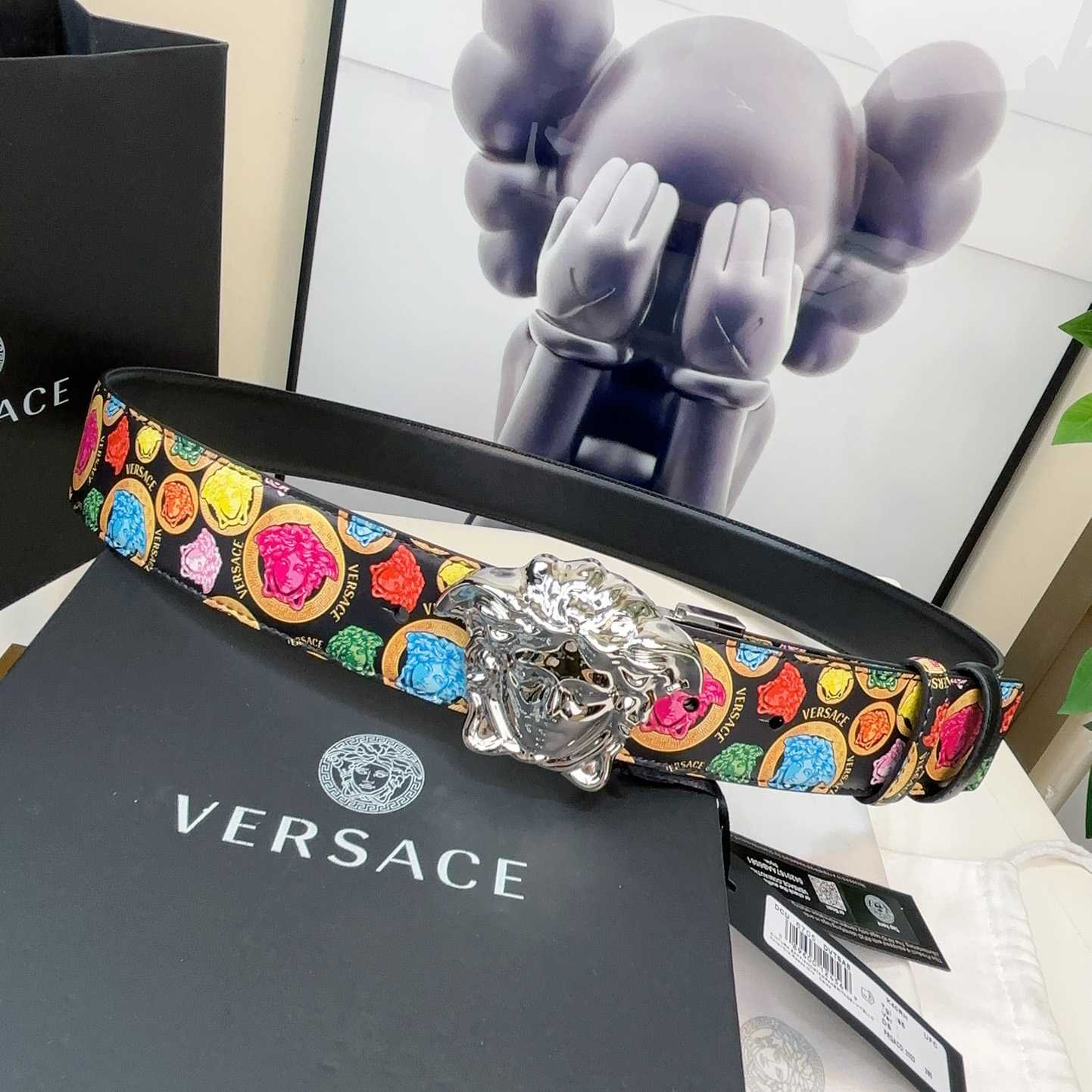 Versace Medusa Medallion Print Reversible Leather Belt   40mm - everydesigner