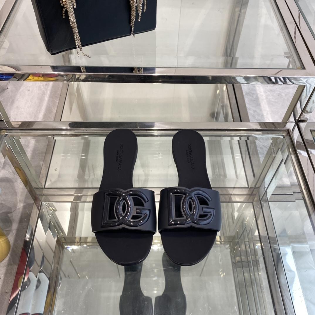 Dolce & Gabbana Rubber Beachwear Sliders - everydesigner