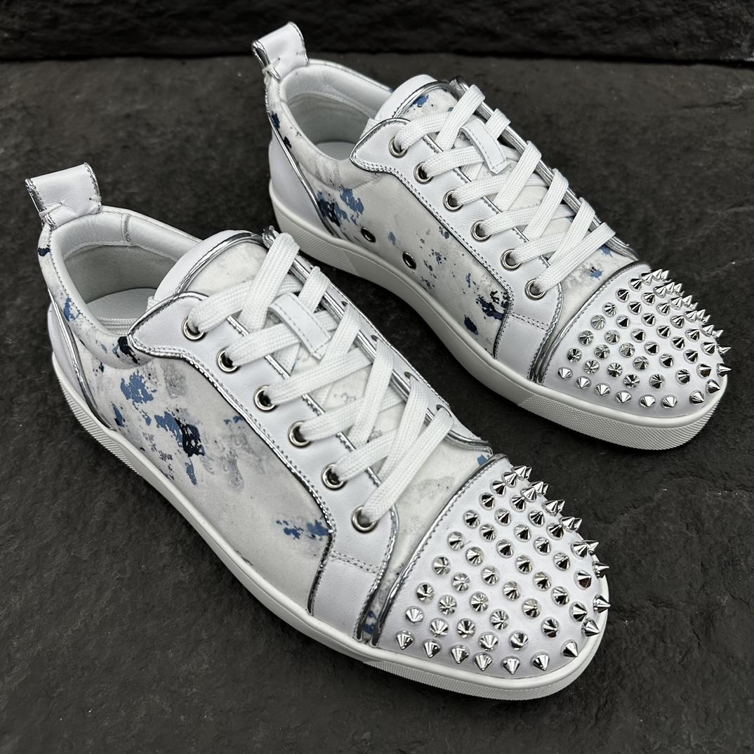 Christian Louboutin Louis Junior Spikes Leather Sneakers - everydesigner