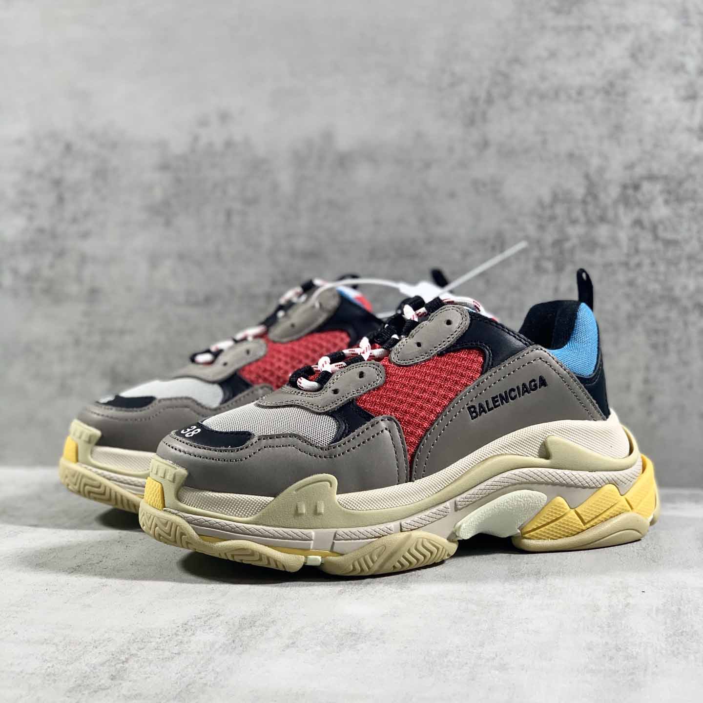 Balenciaga Triple S Sneaker  - everydesigner