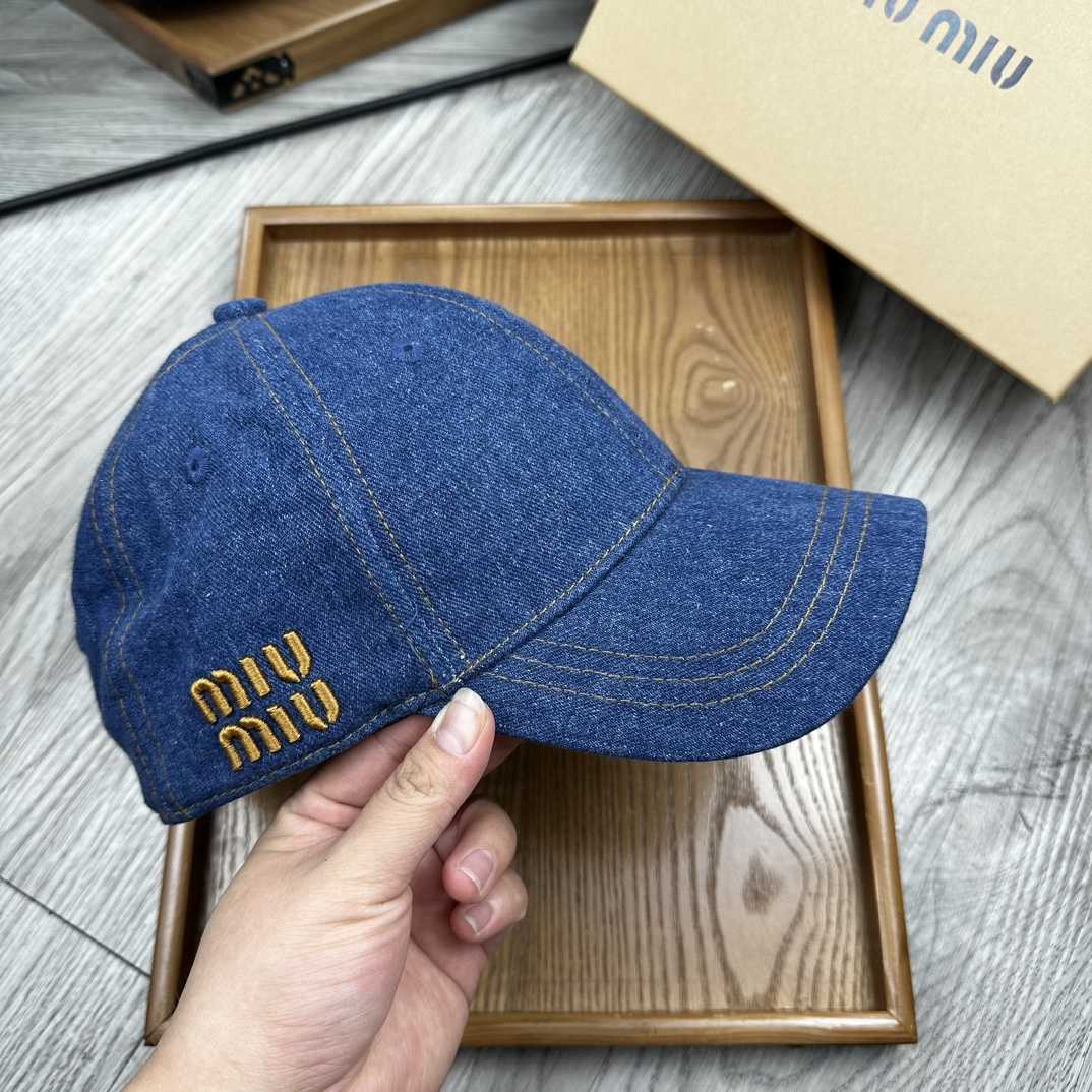 Miu Miu Baseball Cap - everydesigner