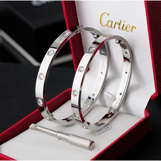 Cartier Bracelet - everydesigner