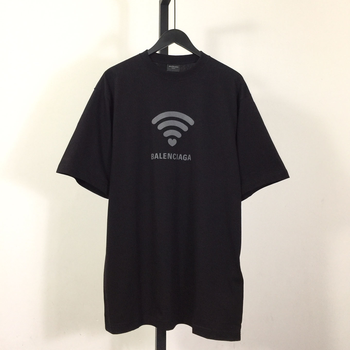 Balenciaga Logo T-Shirt - everydesigner