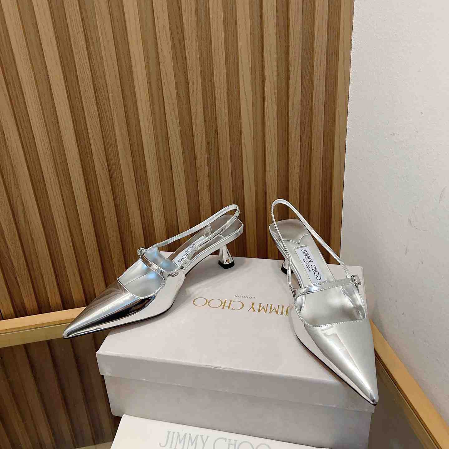 Jimmy Choo Didi 45 Silver Liquid Metal Leather Pointed Pumps - everydesigner