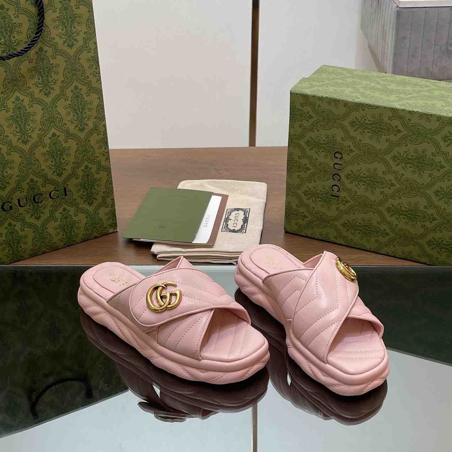 Gucci Women's Double G Slide Sandal - everydesigner