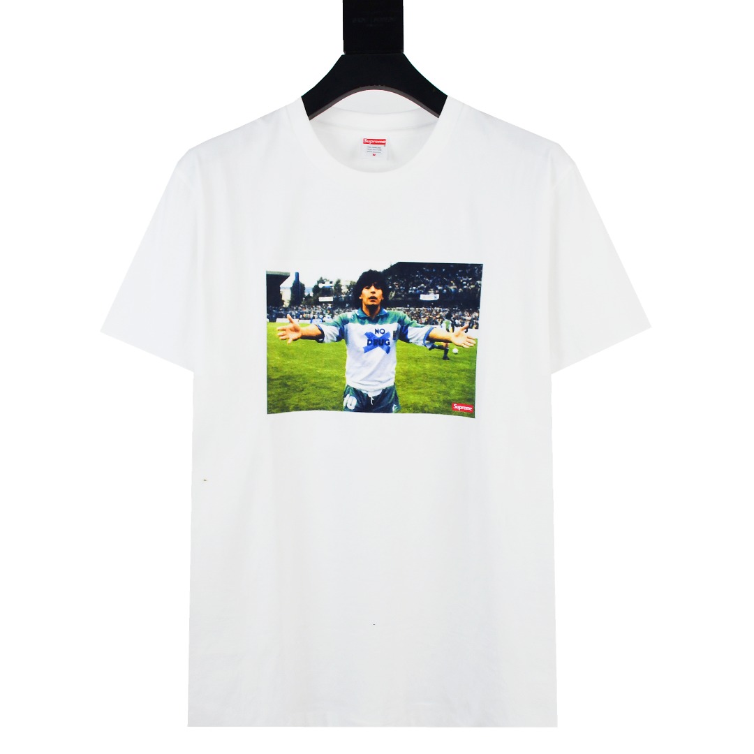 Supreme Maradona Tee - everydesigner