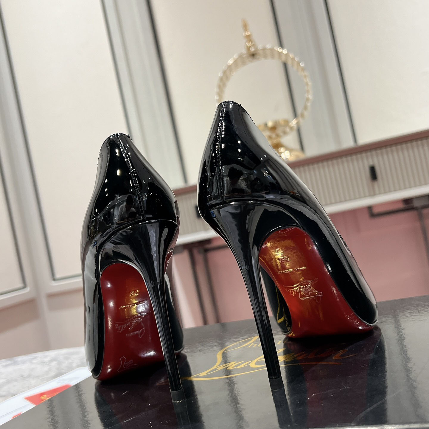 Christian Louboutin Hot Chick 100mm Pumps - everydesigner