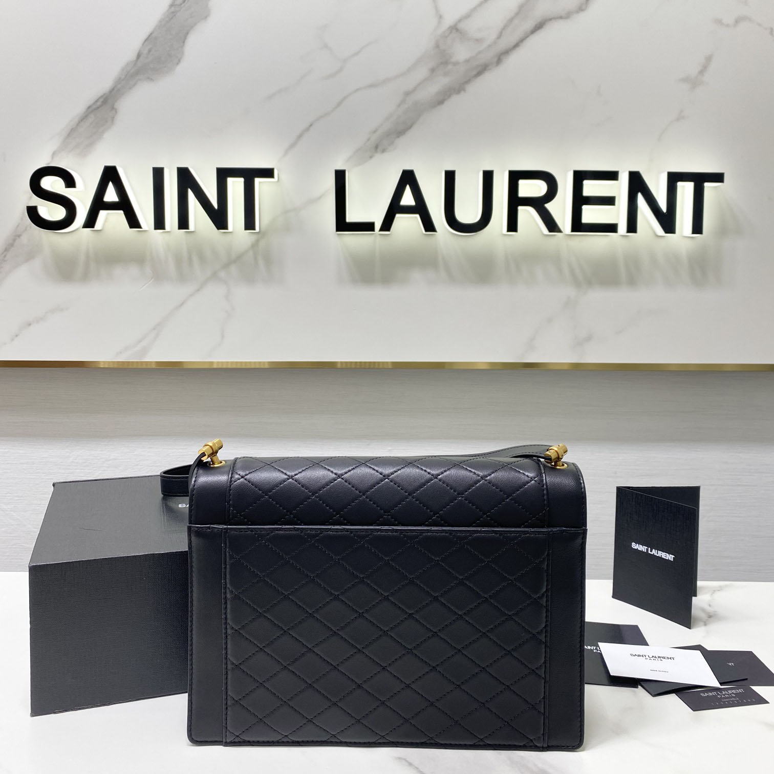 Saint Laurent Leather Crossbody Bag  ( 26x18x5cm) - everydesigner