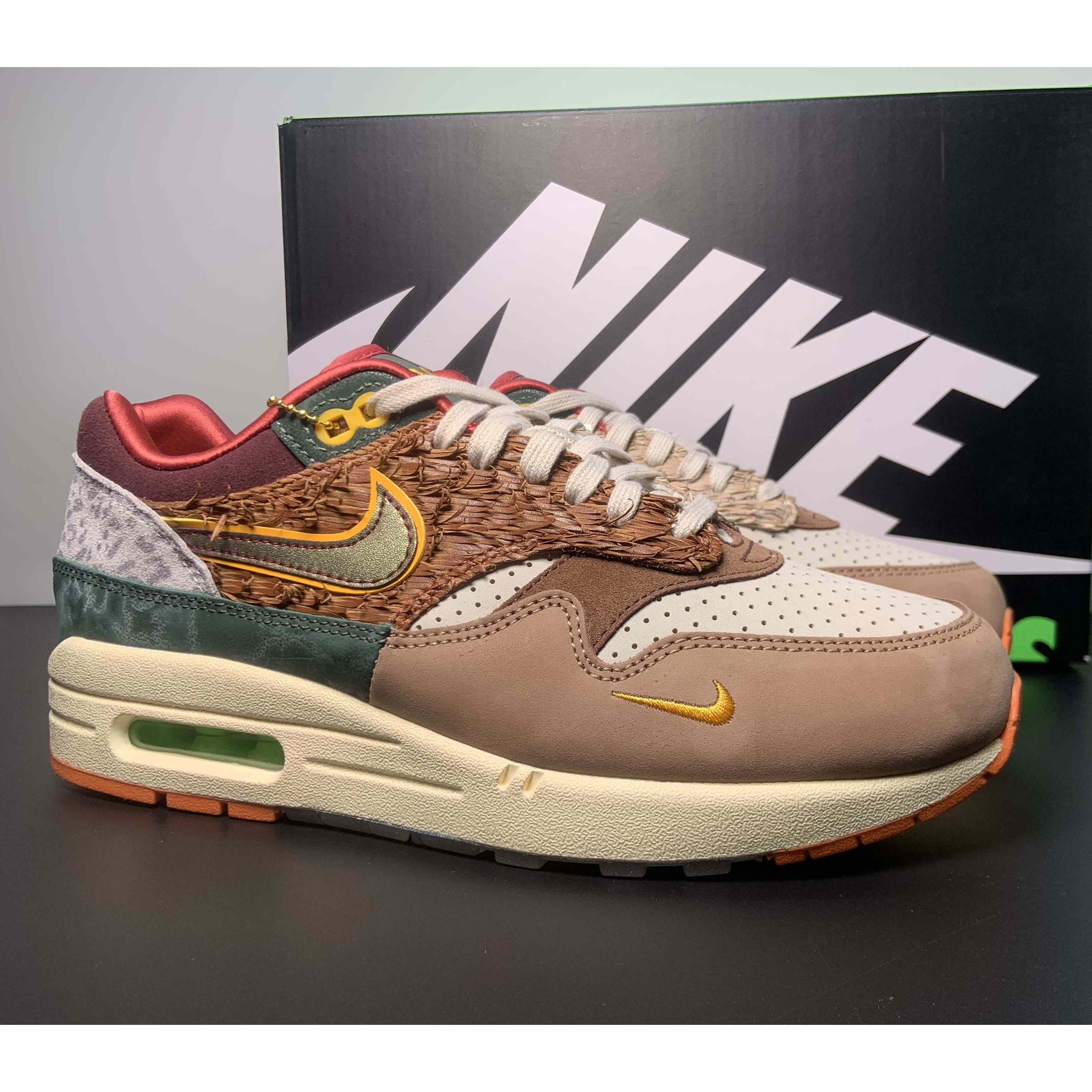 Division Street x Nike Air Max 1 Sneakers    HQ2639-100 - everydesigner