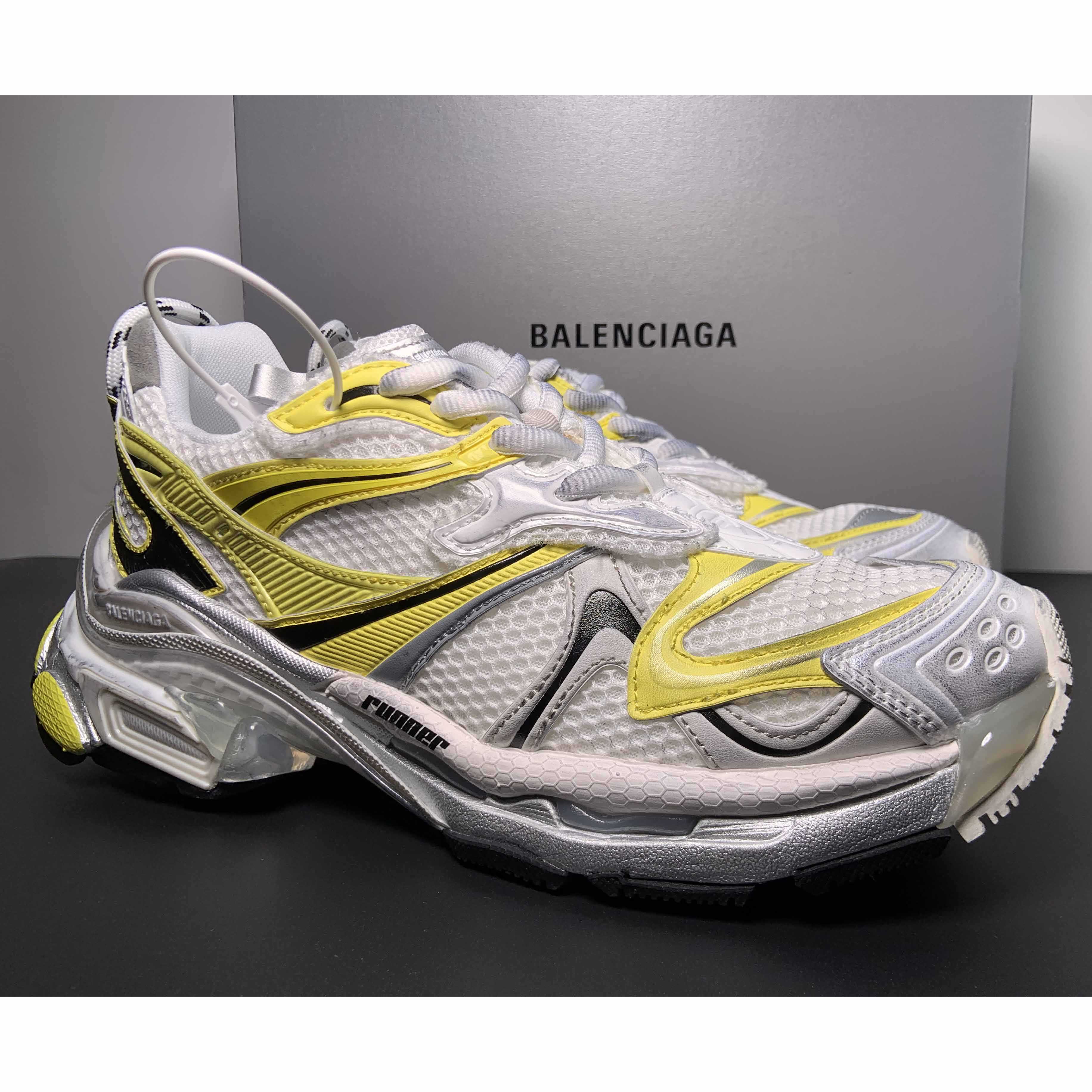 Balenciaga Runner 2.0 Sneaker - everydesigner