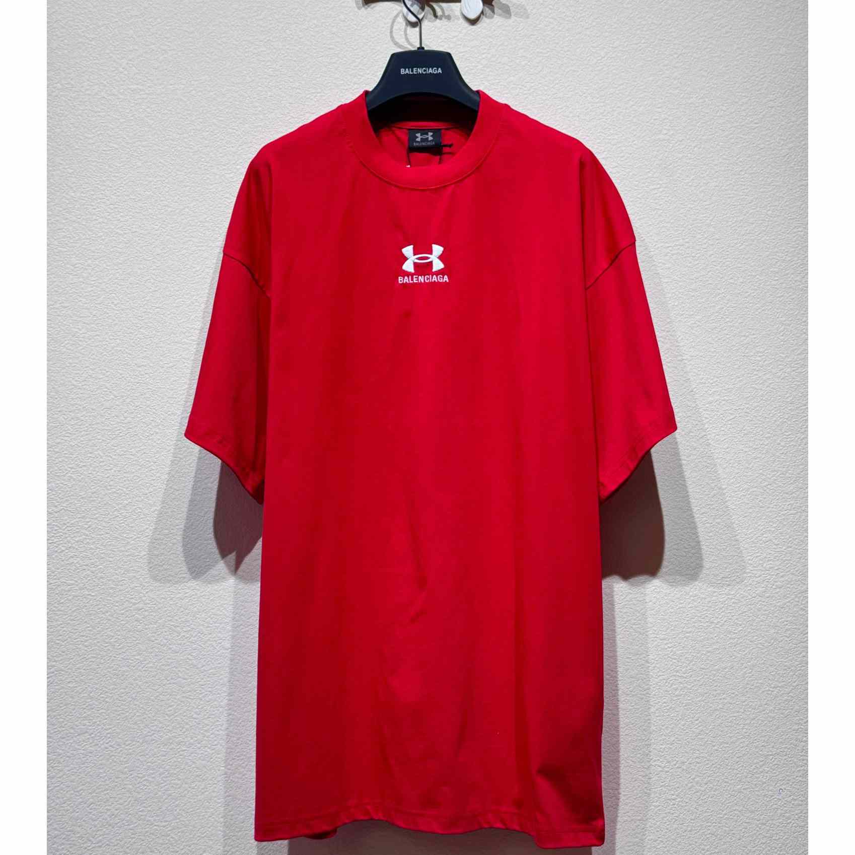 Balenciaga Under Armour® T-Shirt Oversized In Red - everydesigner