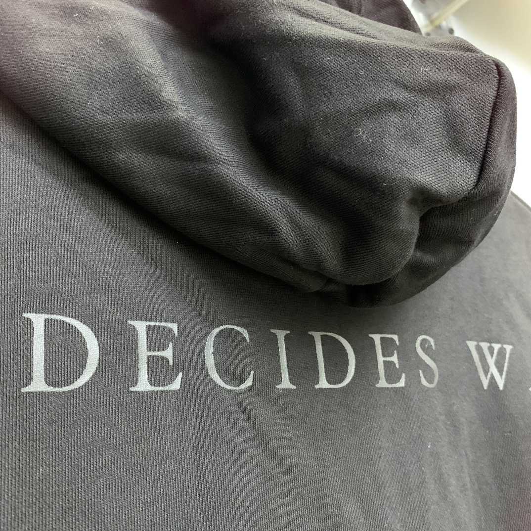 Who Decides War Sandy Lane Hooded Pullover - everydesigner