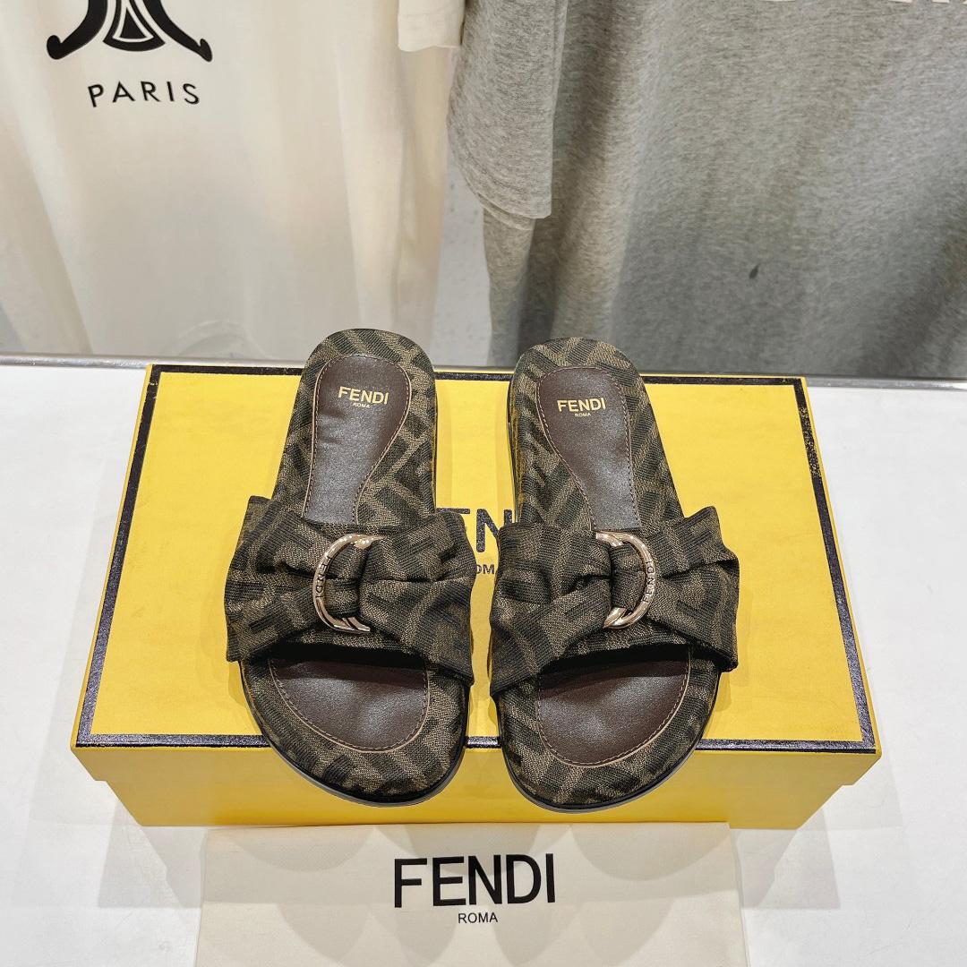 Fendi Feel Brown FF Jacquard Slides - everydesigner