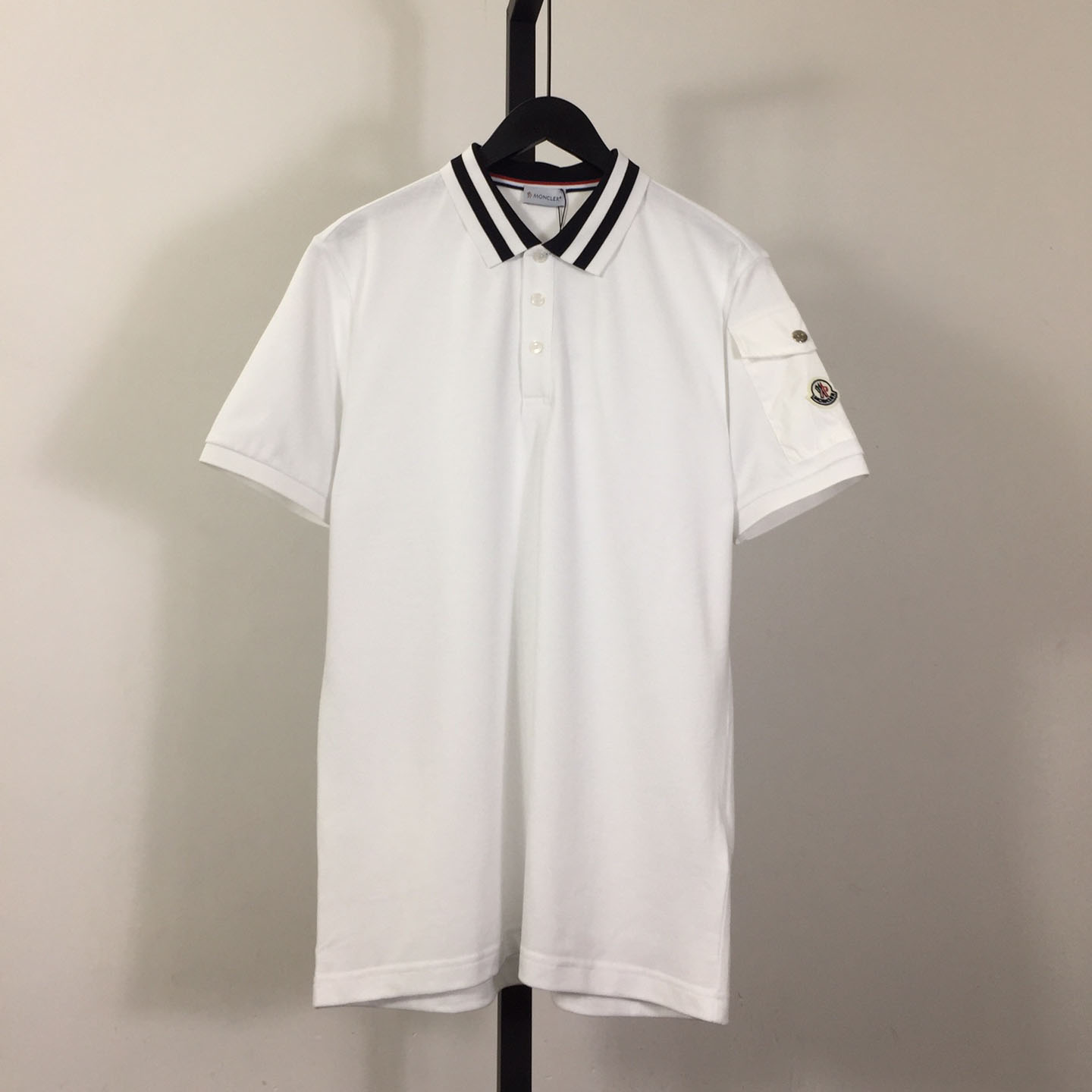 Moncler Logo Polo Shirt - everydesigner