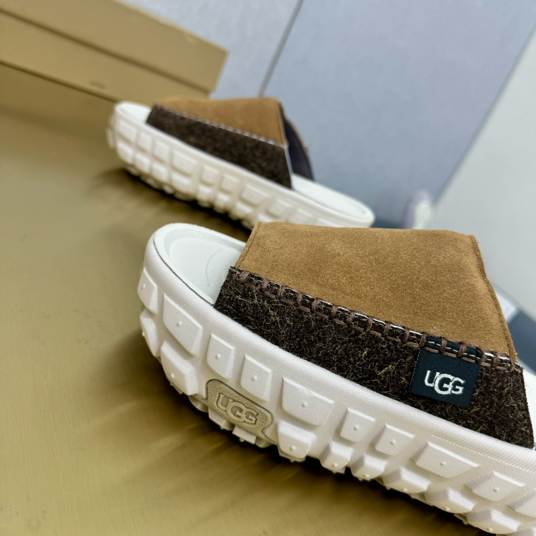 Ugg All Gender Venture Daze Slide - everydesigner