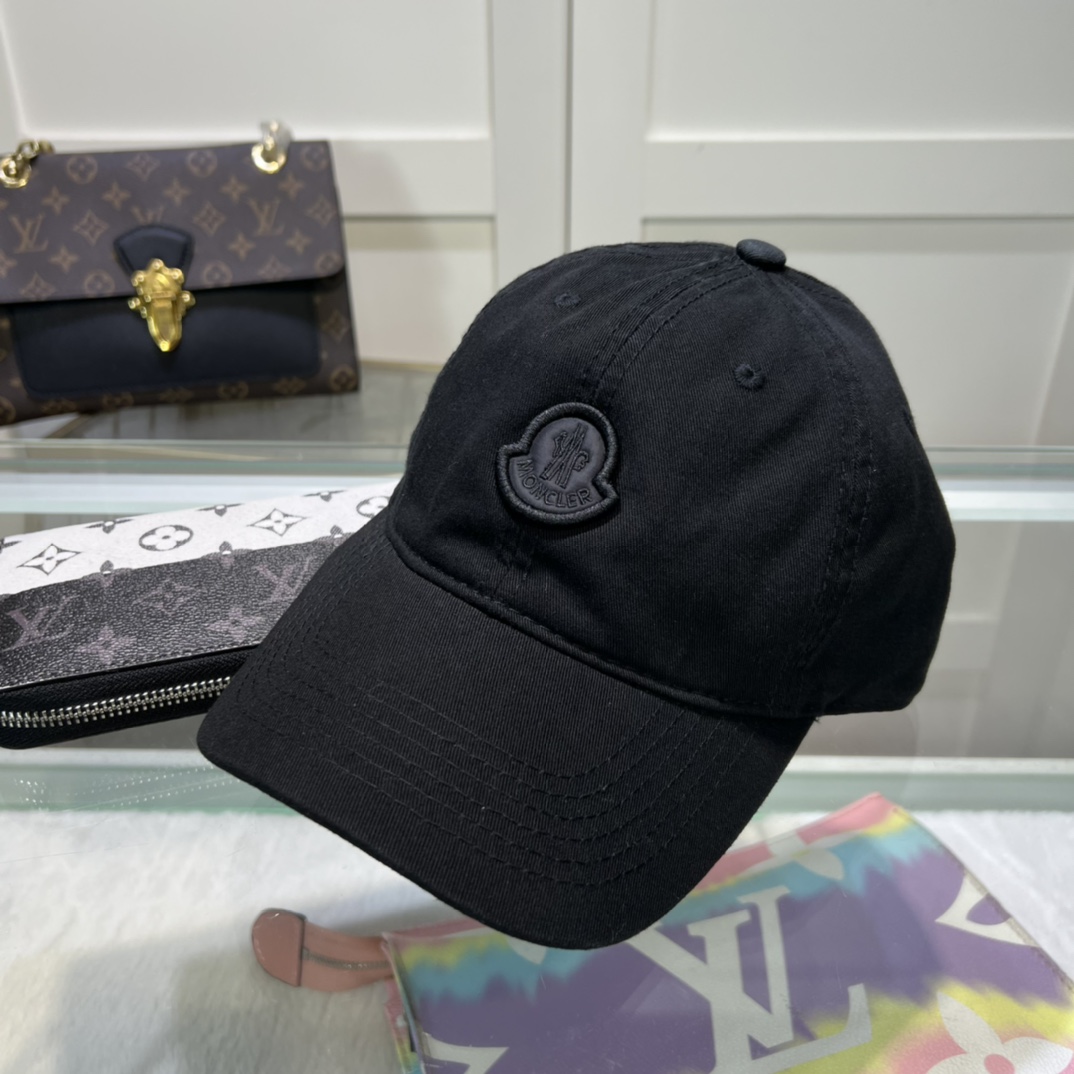 Moncler Cap  - everydesigner