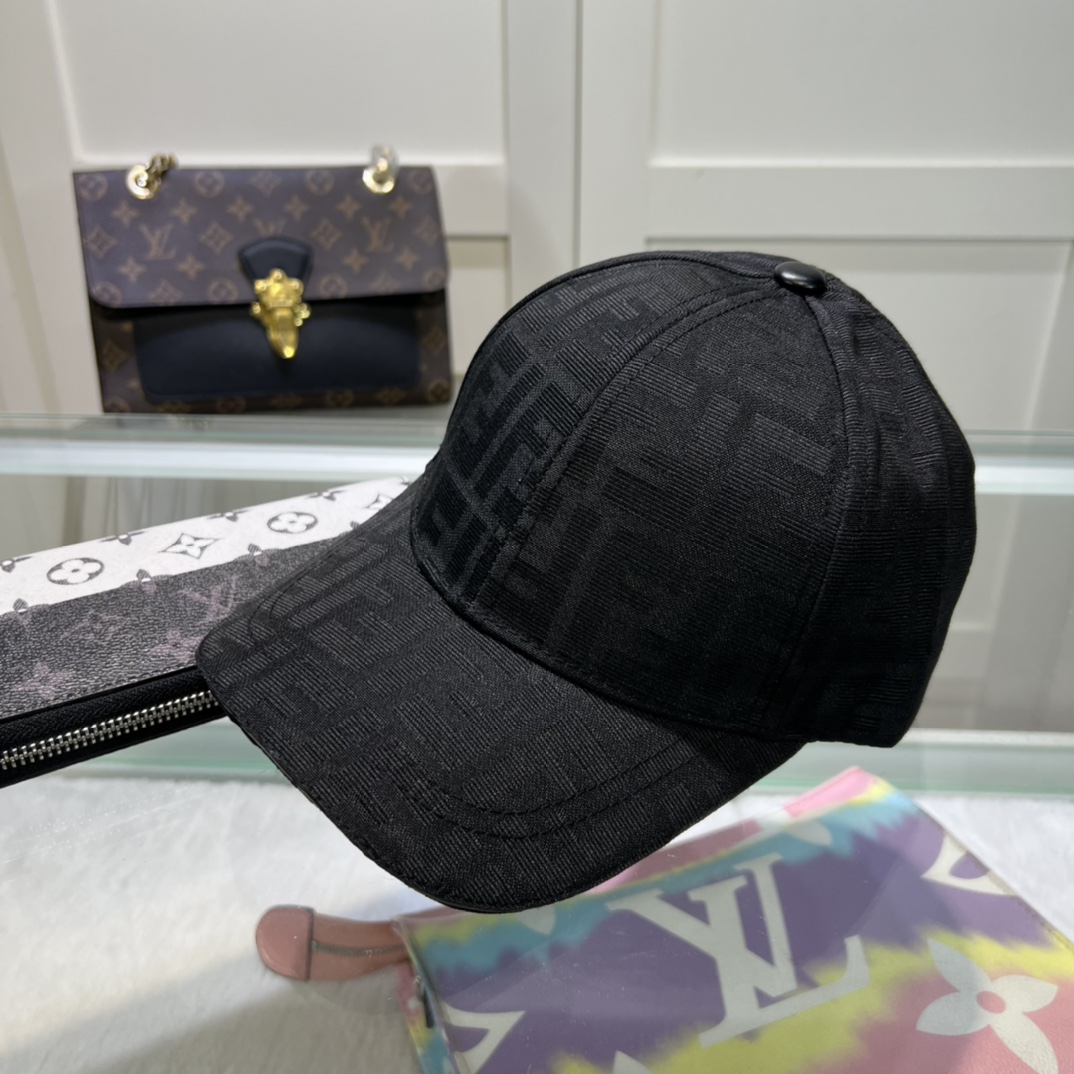 Fendi FF  Logo Baseball Cap - everydesigner