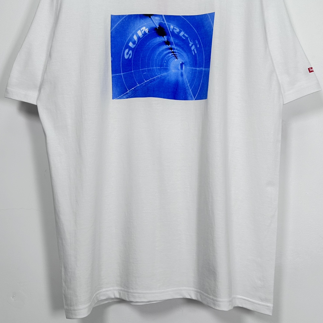 Supreme Tunnel Tee - everydesigner