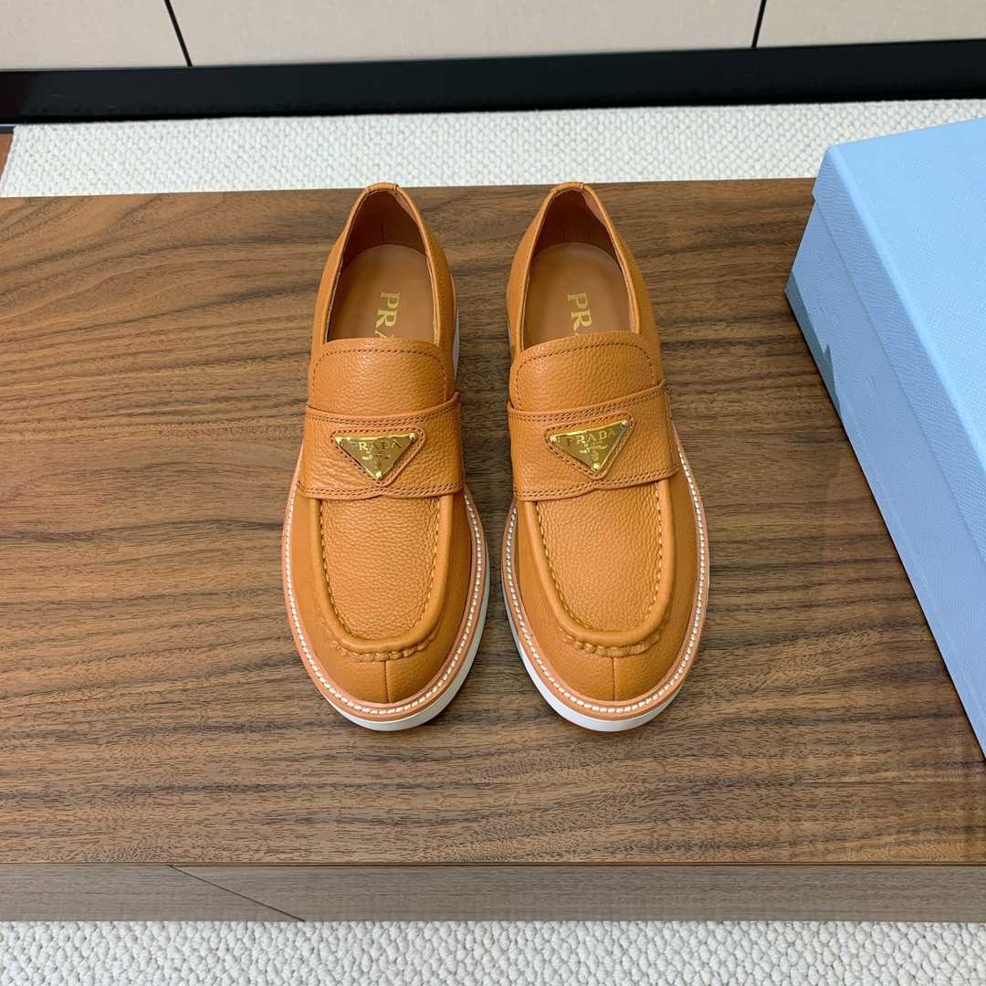 Prada Logo Leather Loafers  - everydesigner