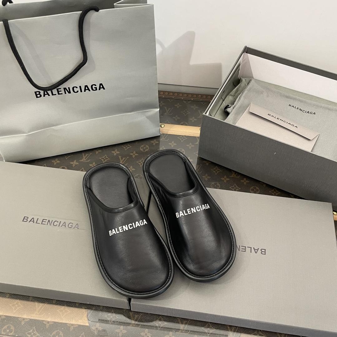 Balenciaga Logo-print Leather Slippers - everydesigner