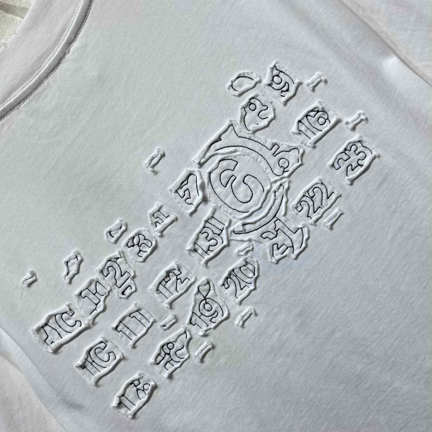 Maison Margiela Logo T-Shirt  - everydesigner