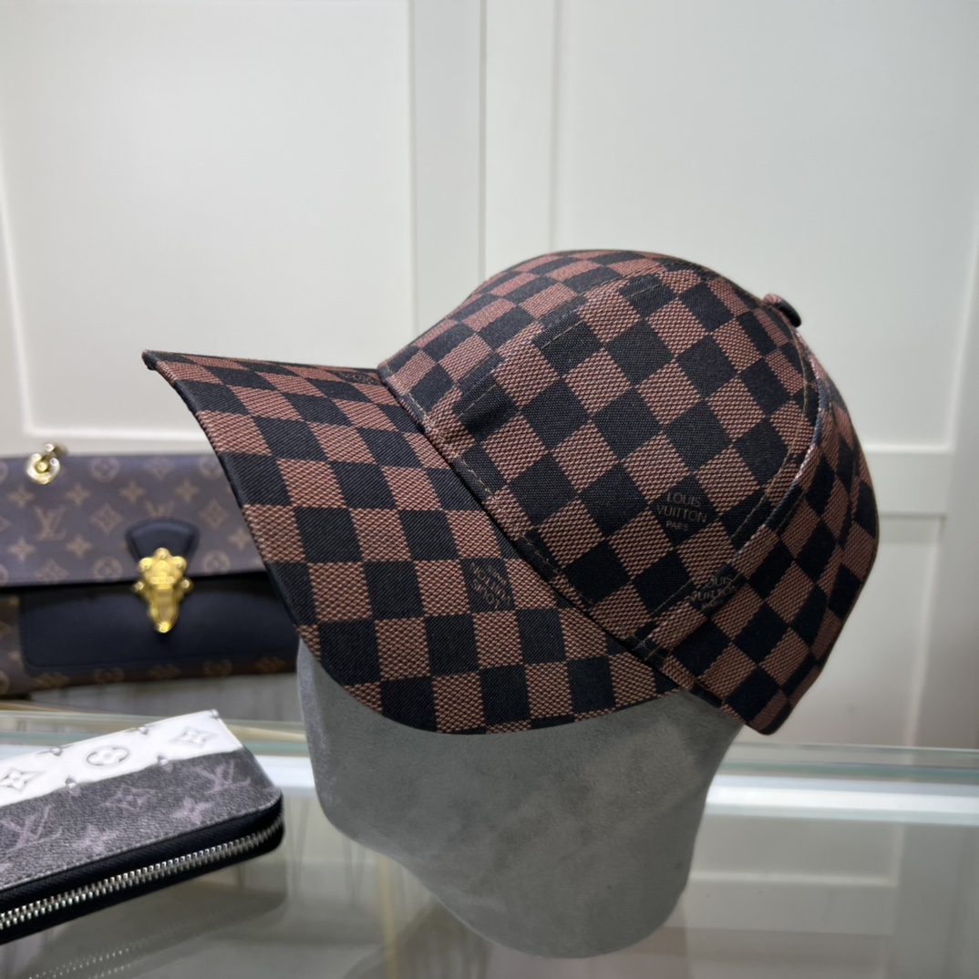 Louis Vuitton Cap - everydesigner