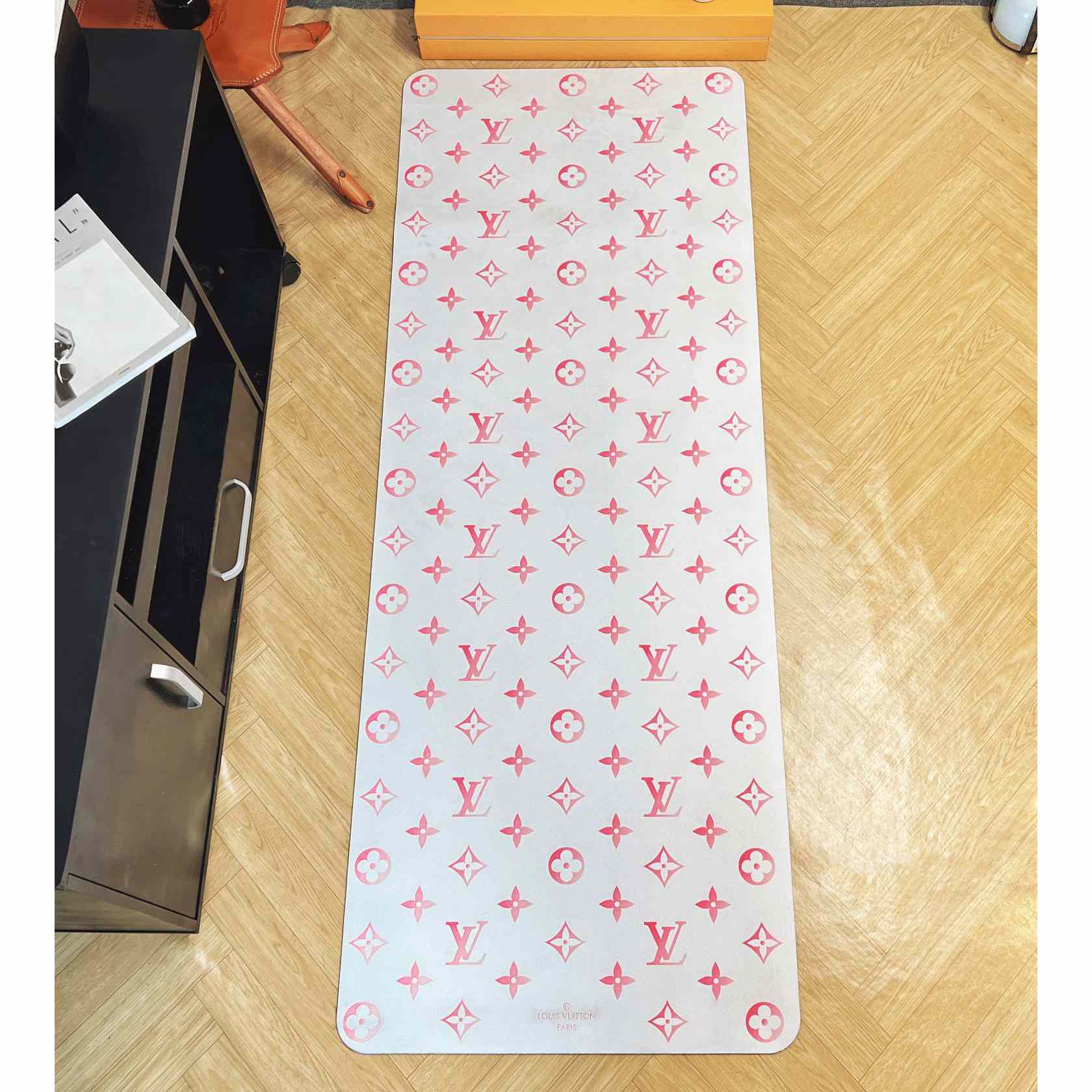 Louis Vuitton Exercise Mat  GI0920 - everydesigner