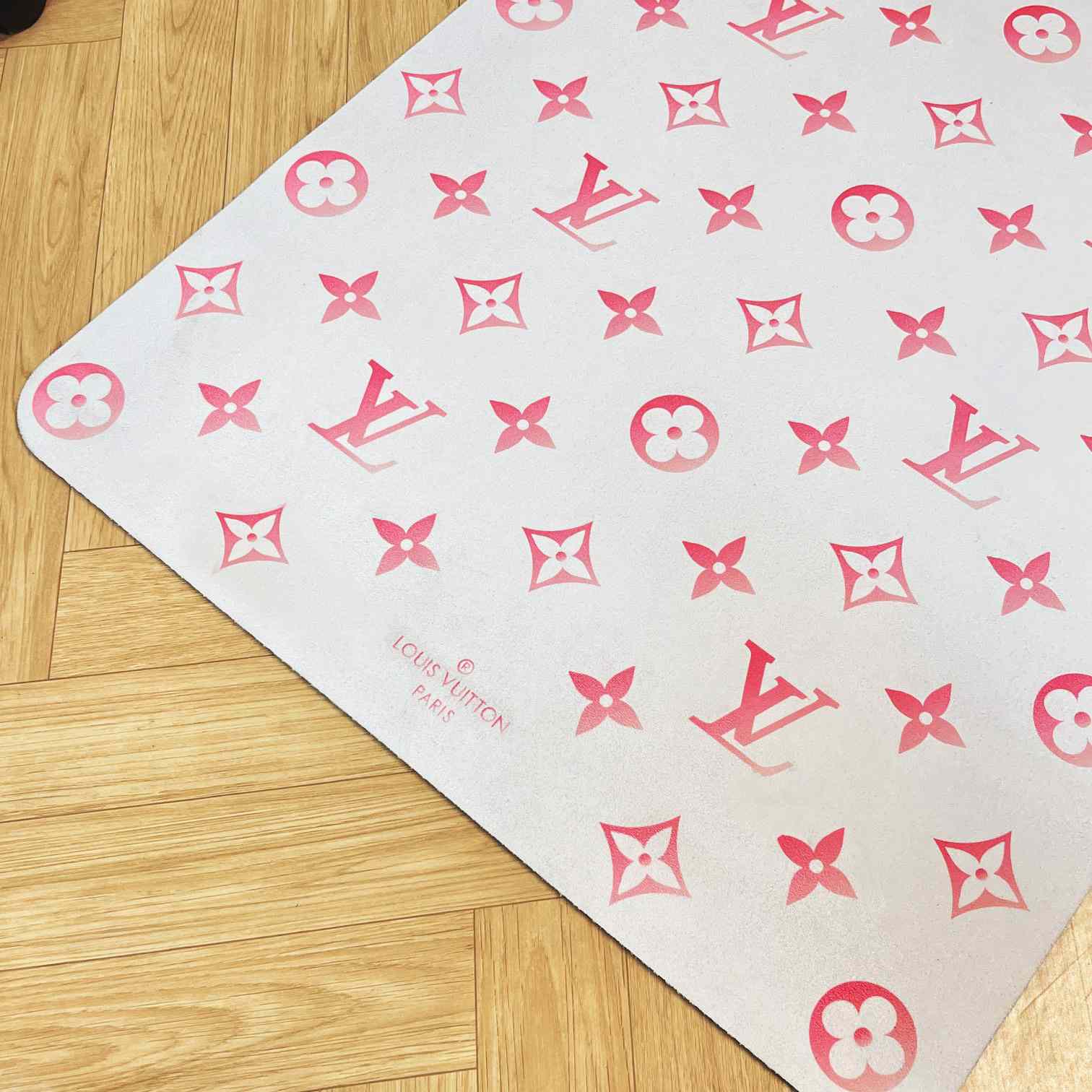 Louis Vuitton Exercise Mat  GI0920 - everydesigner