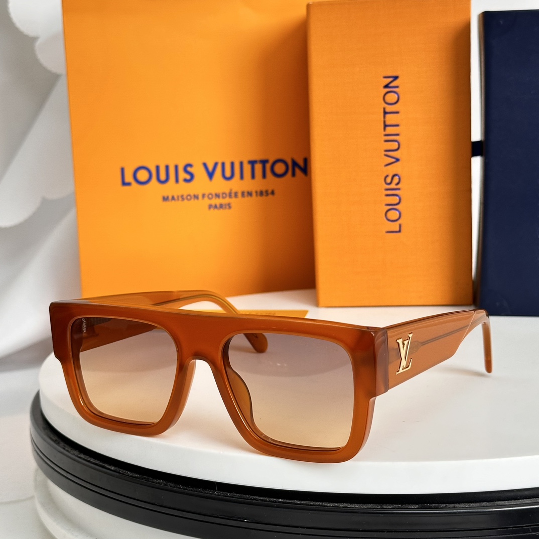 Louis Vuitton LV Clash Square Large Sunglasses   Z2180W - everydesigner