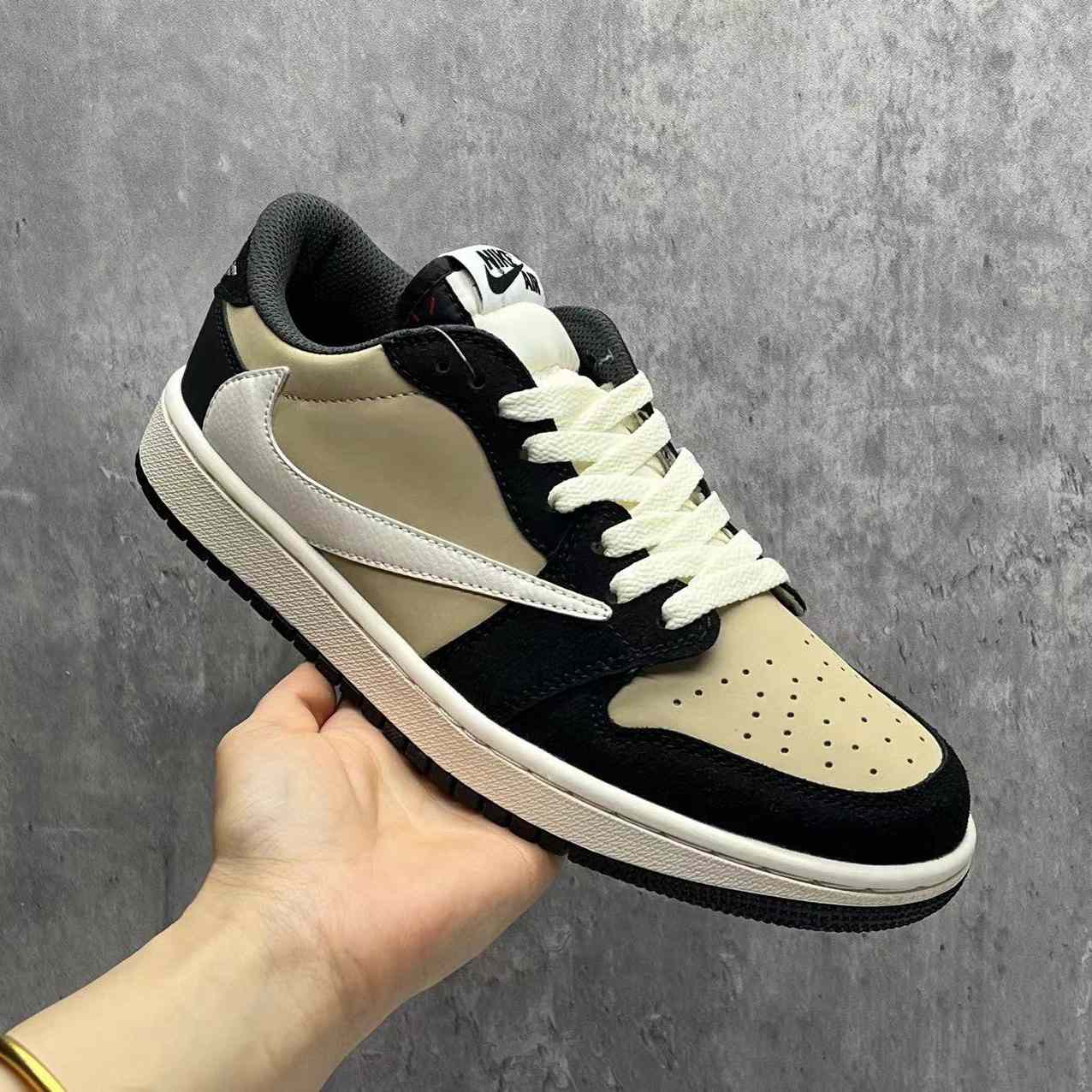 ​Travis Scott X Jordan 1 Low Sneaker   DM7866-201 - everydesigner