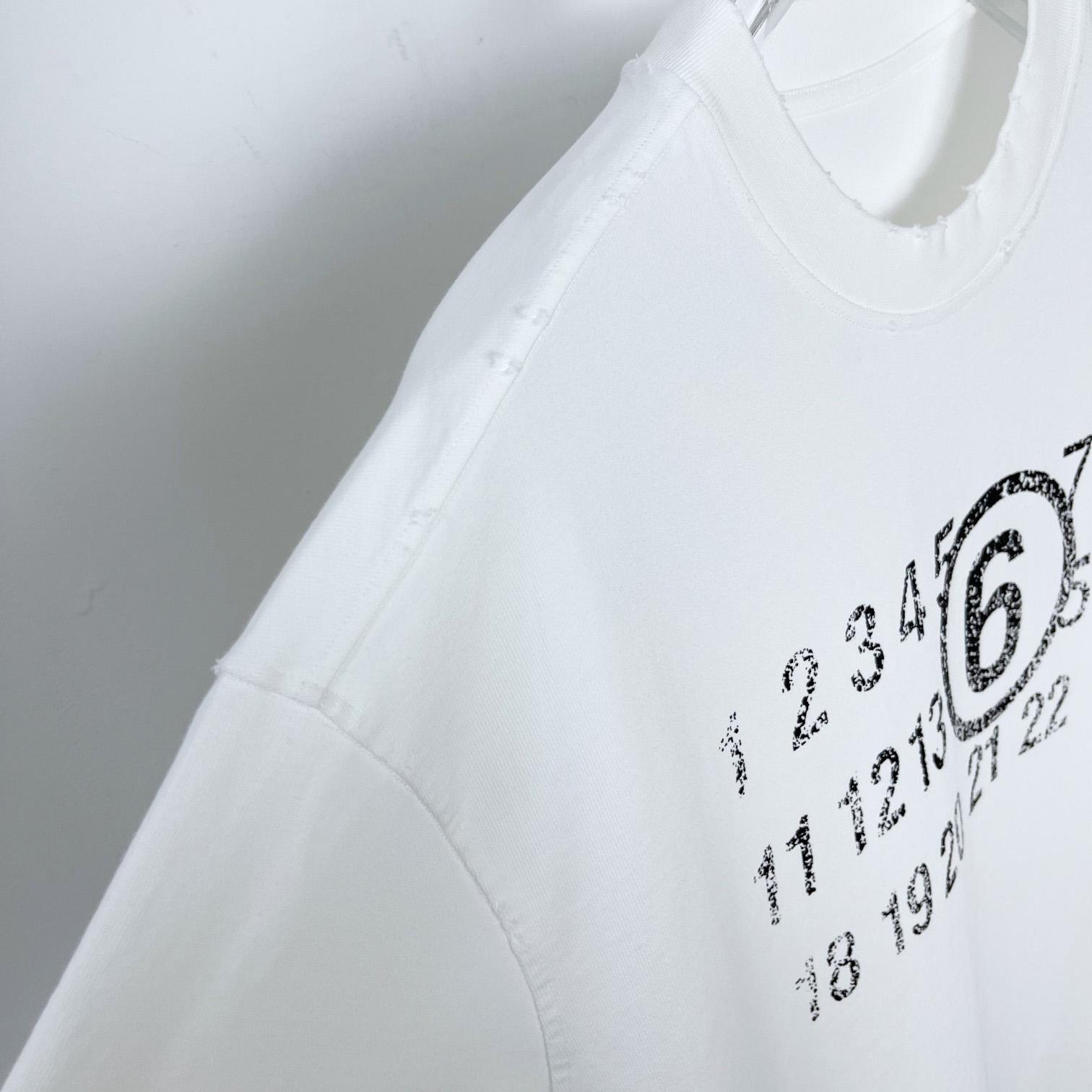 Maison Margiela Logo T-Shirt  - everydesigner