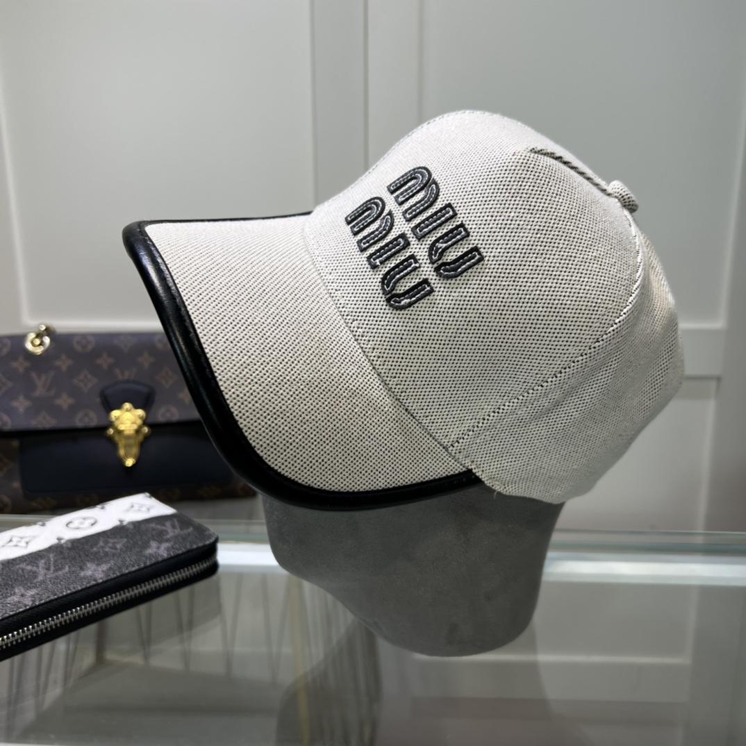 Miu Miu Baseball Cap - everydesigner